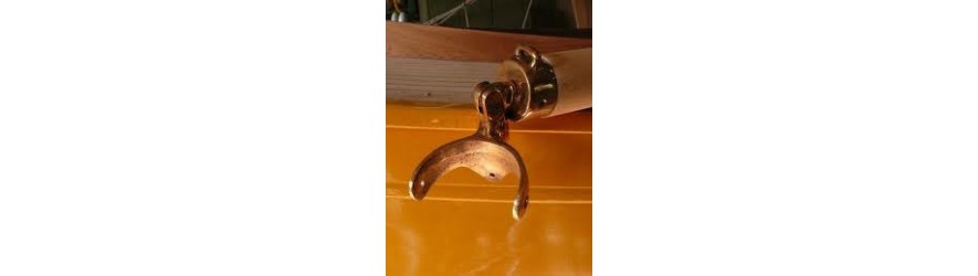 Colliers et ferrures de mat en bronze pour bateaux